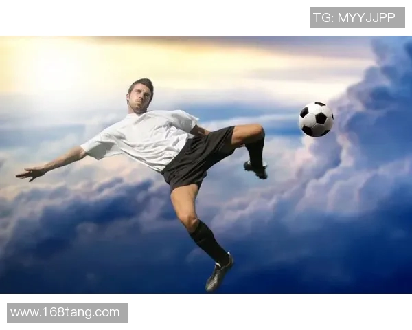 足球明星孤线射门展现绝佳技术与精准控制的精彩瞬间